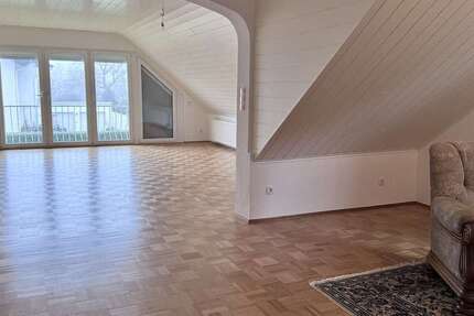 Wohnung Bad Homburg Gonzenheim - 3 Zimmer, 131 m&sup2;, 1.550&euro; | Angebot:25144004