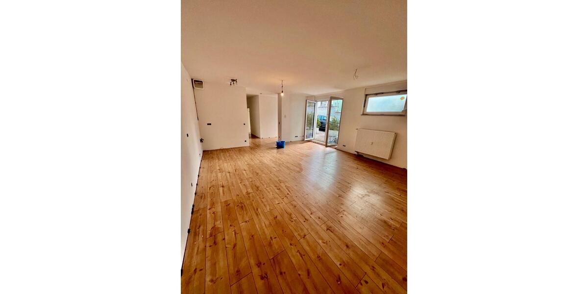 Erdgeschoßwohnung Offenbach am Main - 4 Zimmer, 105 m&sup2;, 1.350&euro; | Angebot:25299361