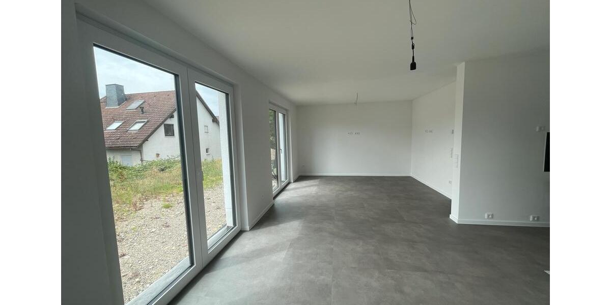 Doppelhaushälfte Rüsselsheim am Main - 6 Zimmer, 174 m&sup2;, 2.500&euro; | Angebot:24862391