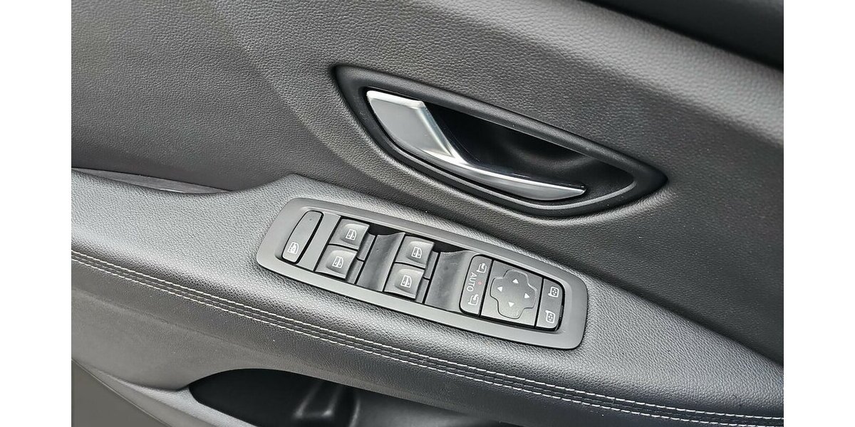 Renault Scenic Grand Equilibre Kamera, RATE 196,- 55.281 km 19.690 &euro; Schwalbach/Taunus 65824