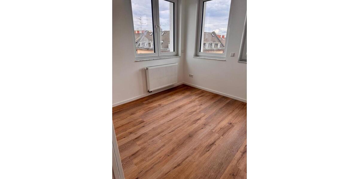 Etagenwohnung Offenbach am Main Hafen - 3 Zimmer, 82 m&sup2;, 1.350&euro; | Angebot:26445238
