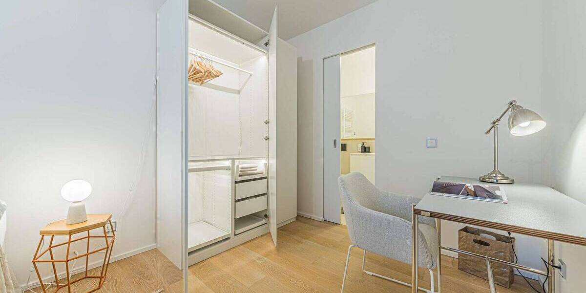 Etagenwohnung Frankfurt am Main Innenstadt - 2 Zimmer, 63 m&sup2;, 2.600&euro; | Angebot:26388792