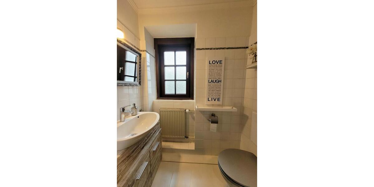 Etagenwohnung Eschborn - 4 Zimmer, 135 m&sup2;, 1.600&euro; | Angebot:26252822