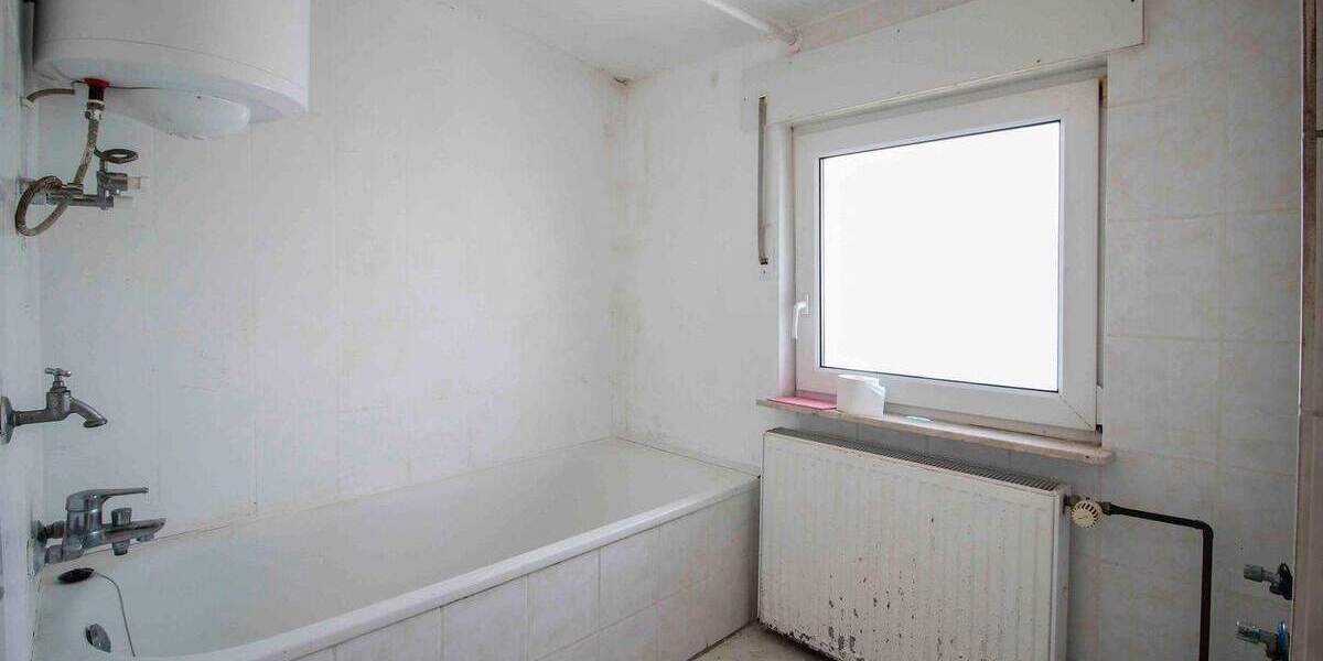 Einfamilienhaus Hanau Großauheim - 6 Zimmer, 270.000&euro; | Angebot:25715899