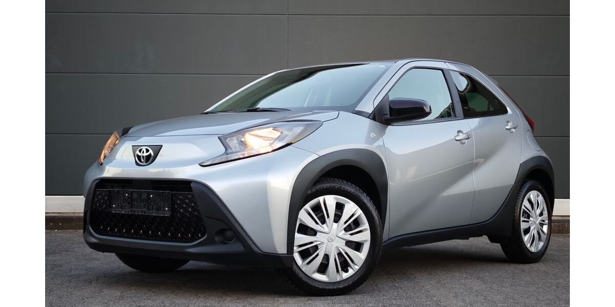 Toyota Aygo (X) 13.900 km 12.500 &euro; Bad Homburg 61350