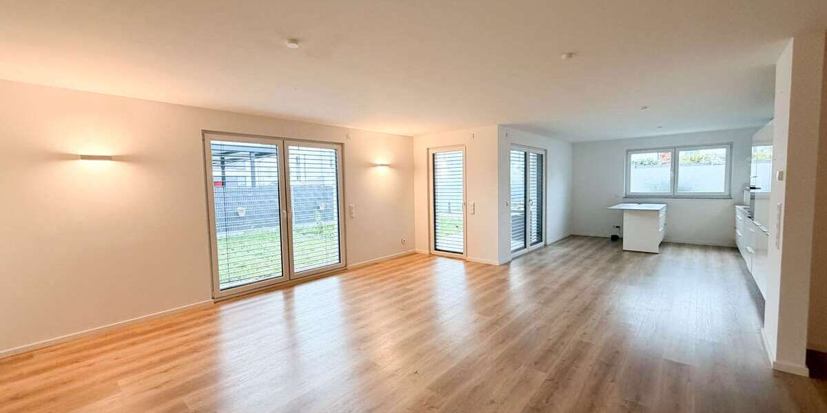 Etagenwohnung Seligenstadt - 4 Zimmer, 135 m&sup2;, 1.800&euro; | Angebot:26757278