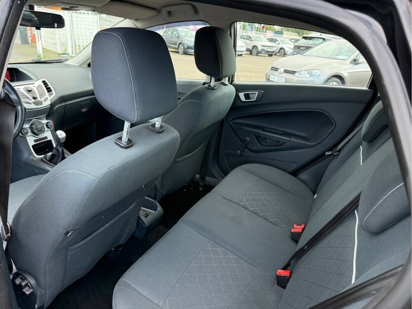 Ford Fiesta 1.2 Trend-Cool&Sound 5Türig 156.010 km 3.390 € Frankfurt 60386