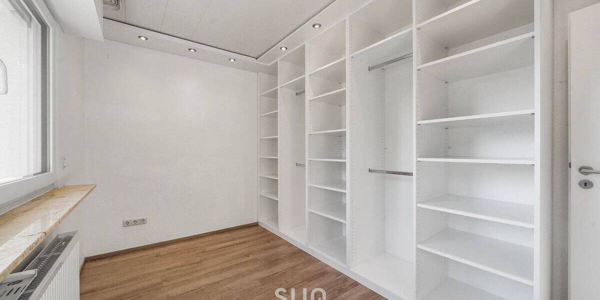 Einfamilienhaus Bad Homburg vor der Höhe Ober-Erlenbach - 1 Zimmer, 322 m&sup2;, 1.390.000&euro; | Angebot:26451893