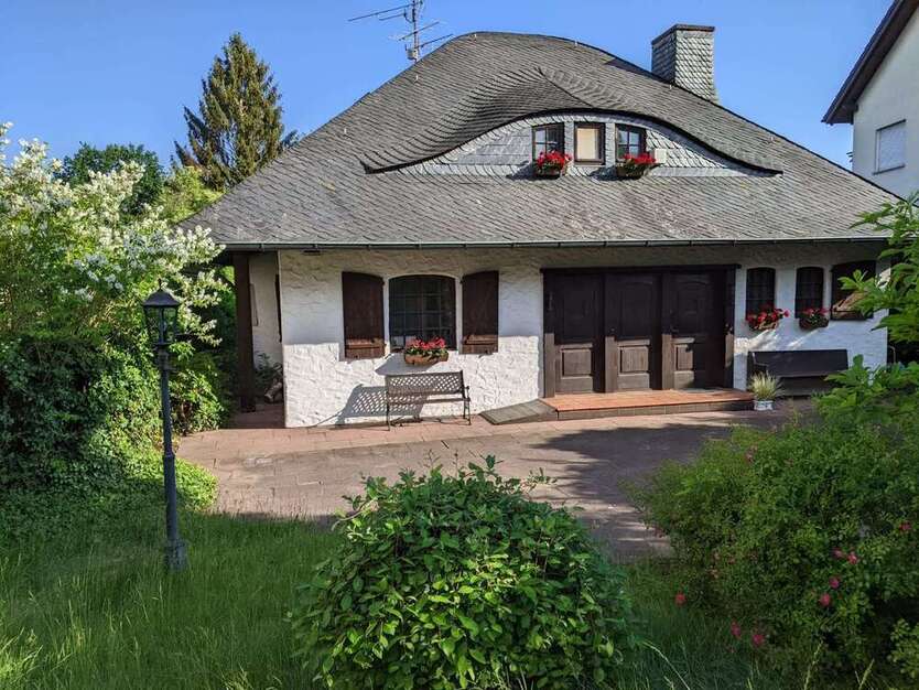 Haus zum Kaufen in Aschaffenburg Schweinheim 1.800.000 € 160 m²