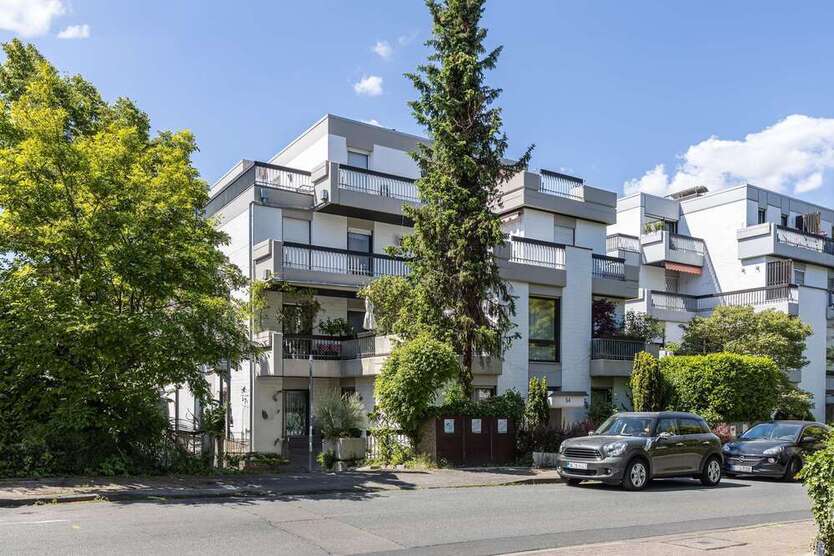 Wohnung zum Kaufen in Frankfurt am Main 680.000 € 120.29 m²