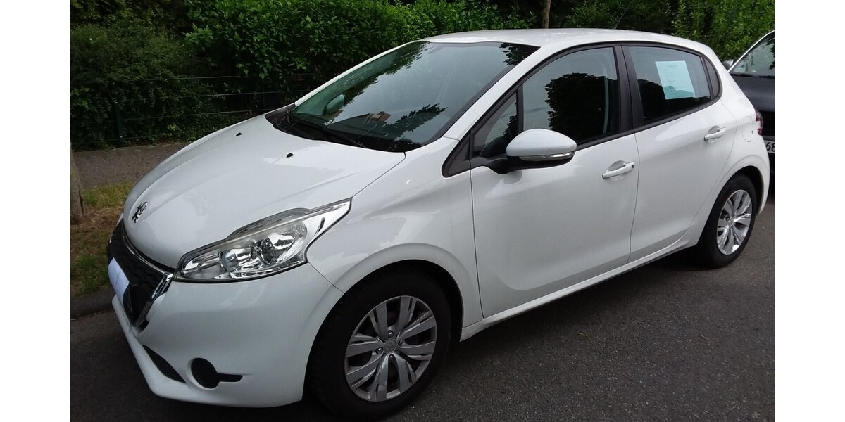Peugeot 208 79.800 km 4.950 &euro; Neu-Isenburg 63263