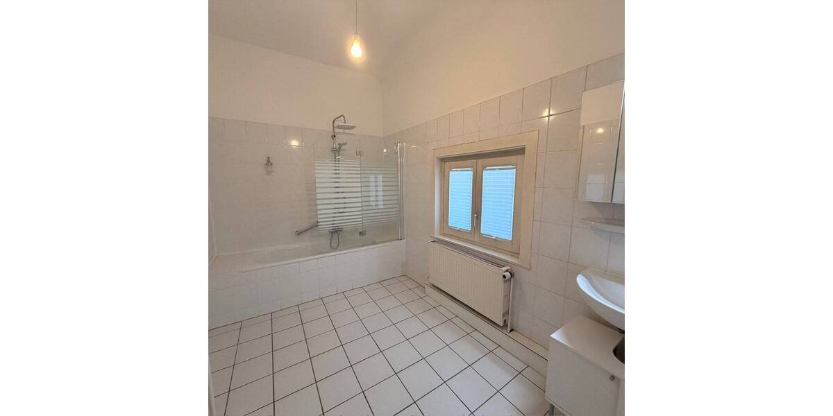 Etagenwohnung Frankfurt am Main Sachsenhausen - 2 Zimmer, 80 m&sup2;, 1.210&euro; | Angebot:26683608