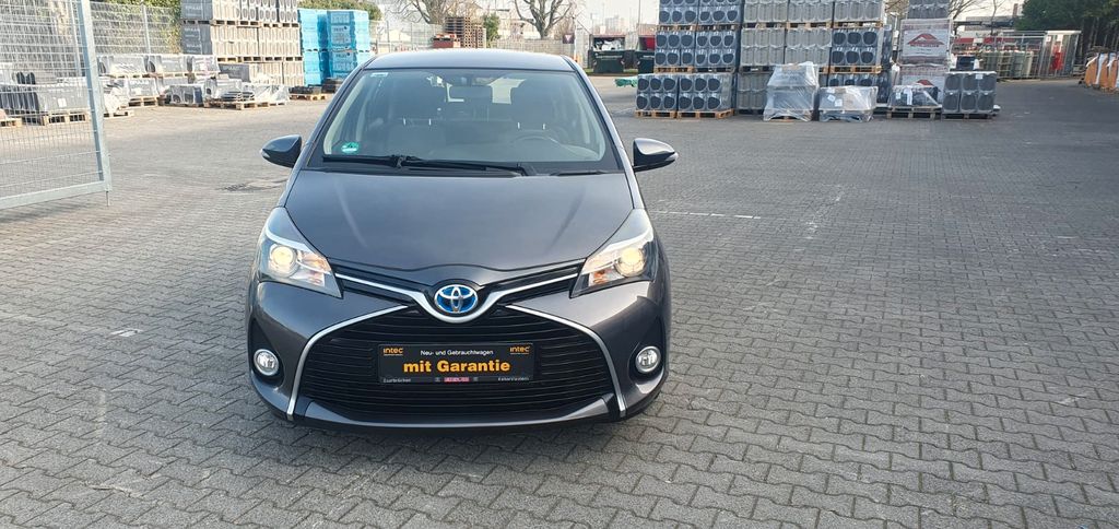 Toyota Yaris 101.275 km 10.999 &euro; Frankfurt am Main 60386