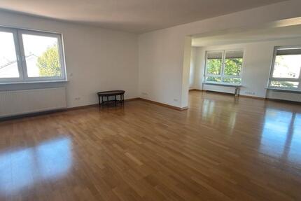 Wohnung Mörfelden-Walldorf Walldorf - 2.5 Zimmer, 126 m&sup2;, 1.260&euro; | Angebot:26279467