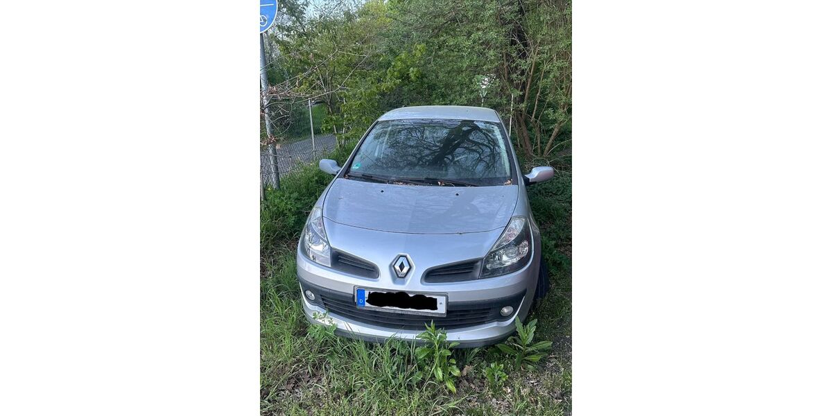 Renault Clio 118.000 km 5.400 &euro; Mühlheim am Main 63165