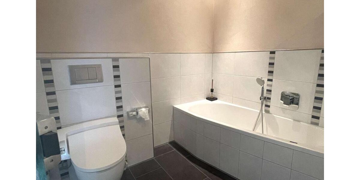 Etagenwohnung Rosbach vor der Höhe - 3 Zimmer, 142 m&sup2;, 1.590&euro; | Angebot:26277696