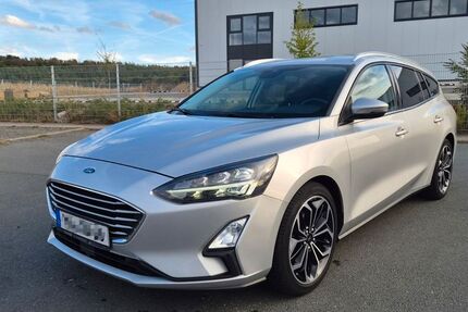 Ford Focus 127.000 km 10.499 &euro; Hanau 63452