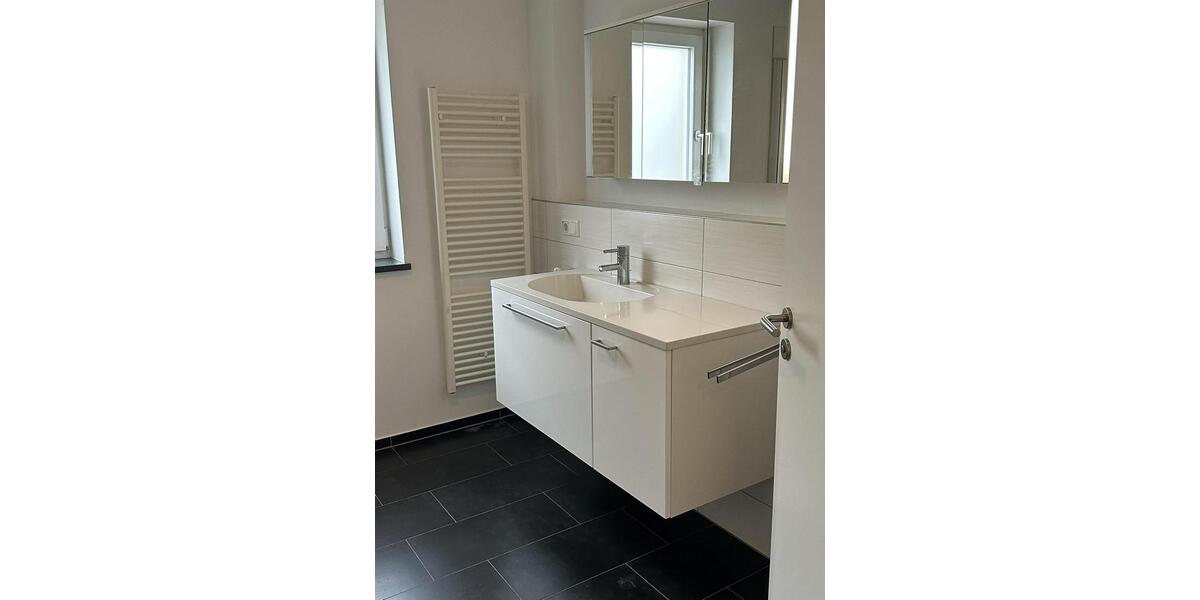 Etagenwohnung Hattersheim am Main - 2.5 Zimmer, 80 m&sup2;, 1.250&euro; | Angebot:25370323