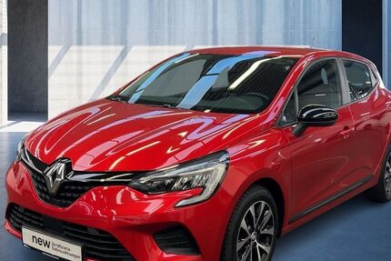 Renault Clio 24.713 km 13.860 &euro; Frankfurt / Main 60314