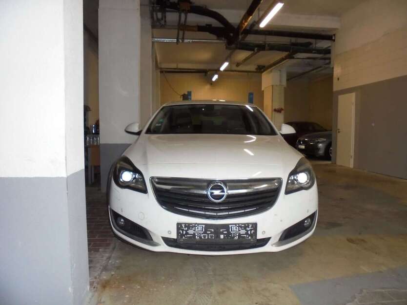 Opel Insignia 214.000 km 3.500 € Hanau 63452