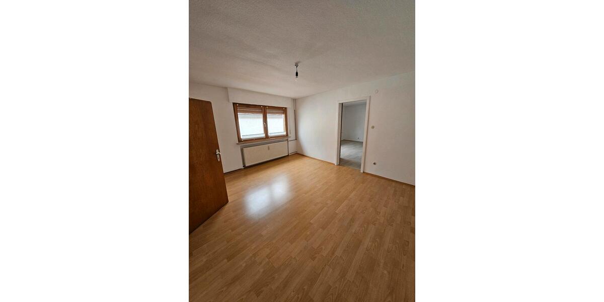 Einfamilienhaus Schöneck - 8 Zimmer, 140 m&sup2;, 1.500&euro; | Angebot:26253883