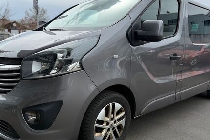 Opel Vivaro 260.207 km 9.499 &euro; Frankfurt am Main 60386
