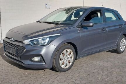 Hyundai i20 108.000 km 7.699 &euro; Kelkheim ( Taunus ) 65779