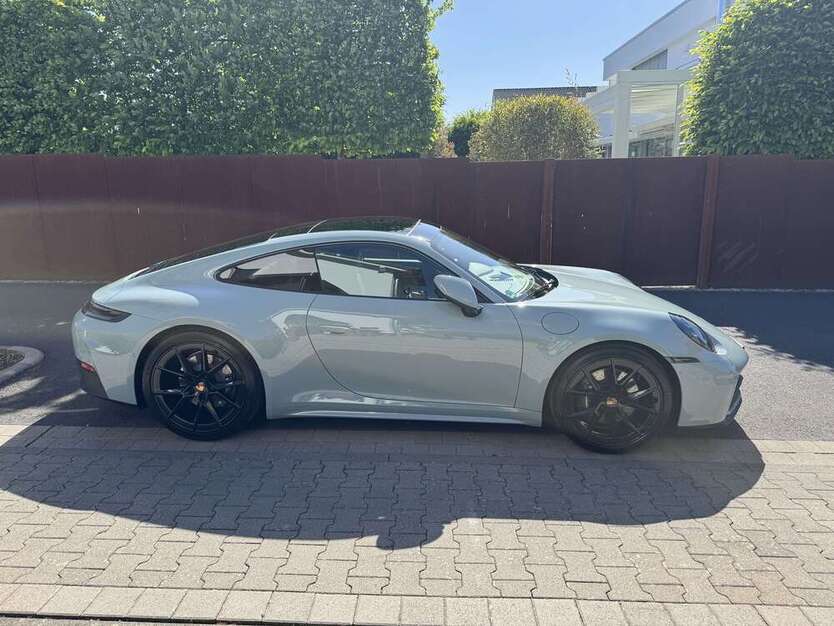 Porsche 992 2.300 km 139.911 € Seligenstadt 63500