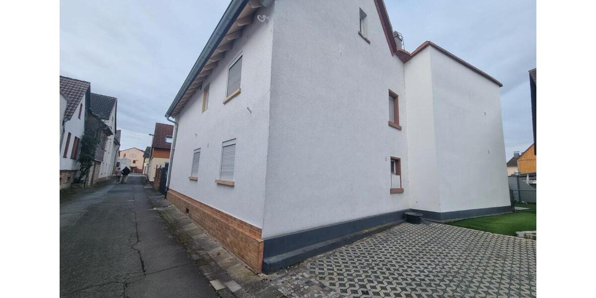 Einfamilienhaus Münster (Hessen) - 9 Zimmer, 130 m&sup2;, 350.000&euro; | Angebot:26802984