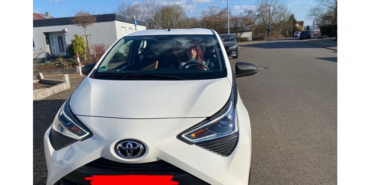 Toyota Aygo (X) 32.700 km 10.500 &euro; Frankfurt 60314