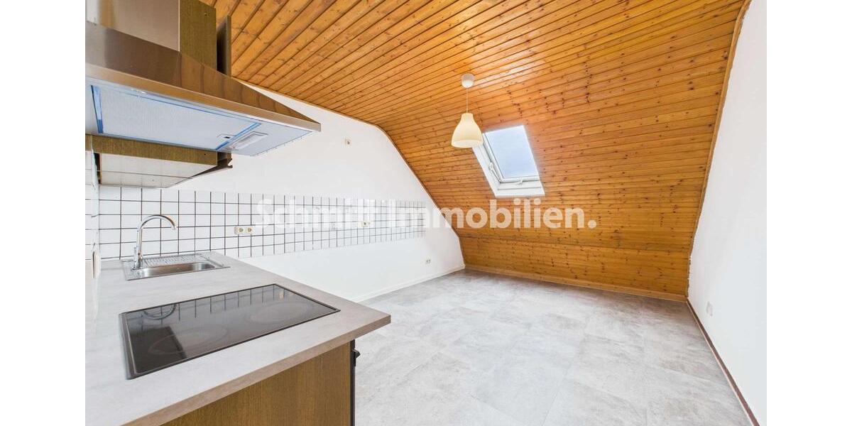 Gemütliche Dachgeschoss-Wohnung mit Skylineblick 2 zimmer