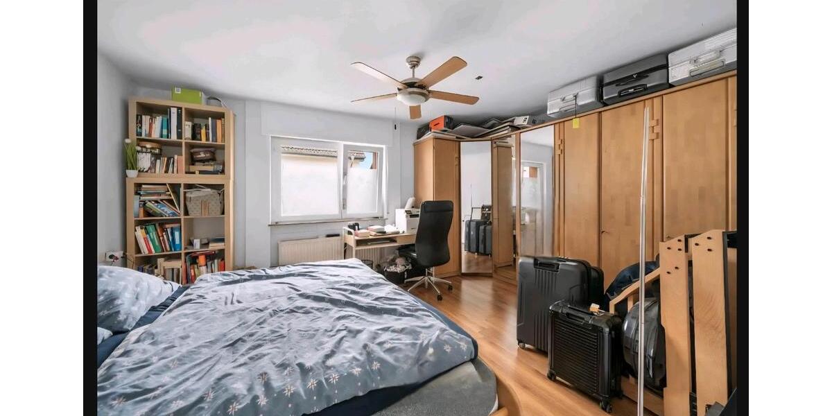 vermiete schöne Stadt-Wohnung. 4 Schlafz., 2 Bäder 5 zimmer