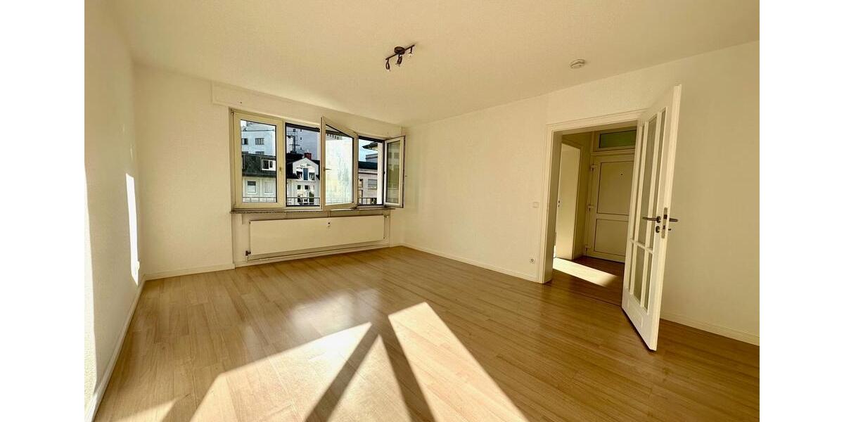 3 Zi -Penthouse Wohnung in Westend -mit Garage 3 zimmer