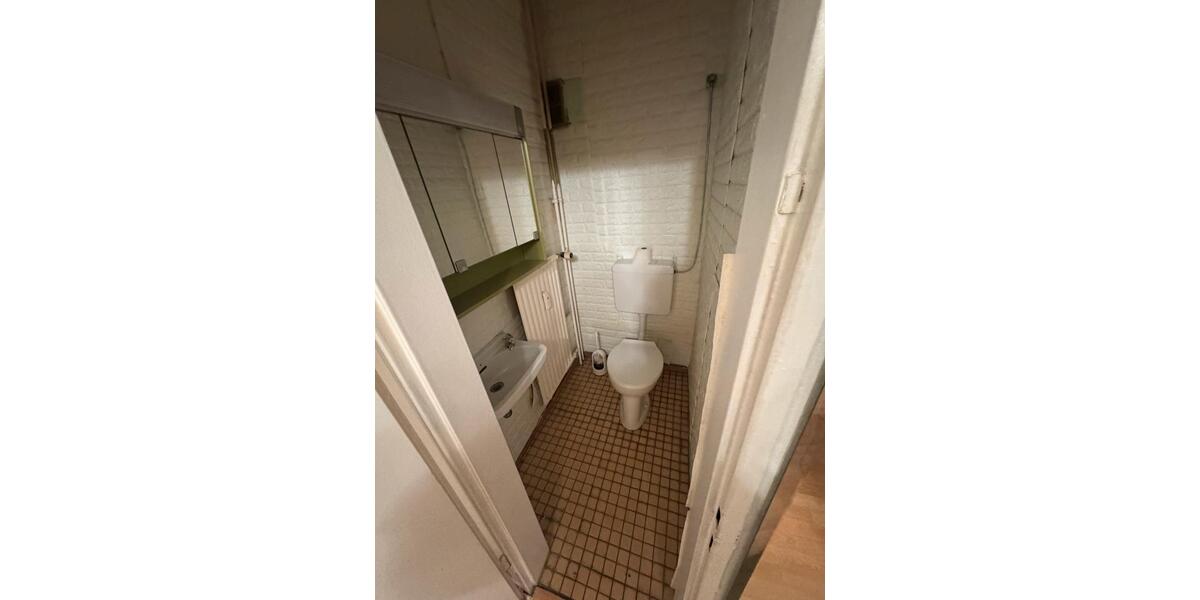 Erdgeschoßwohnung Frankfurt am Main Ost - 4 Zimmer, 90 m&sup2;, 1.300&euro; | Angebot:26454166
