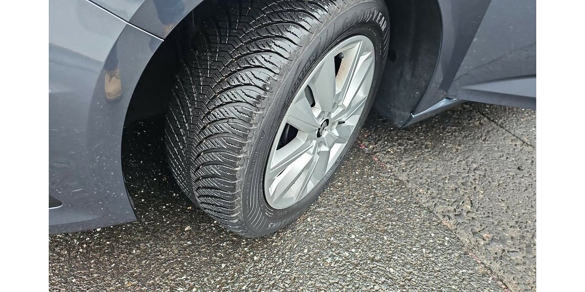 Renault Megane Intens Head-up Display, Kamera, 18.263 km 18.970 &euro; Schwalbach/Taunus 65824