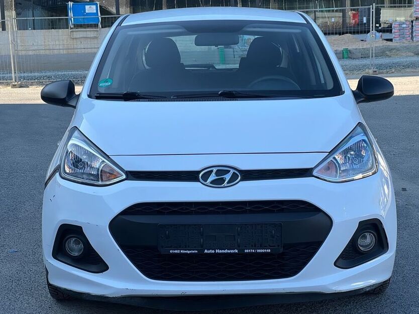 i10