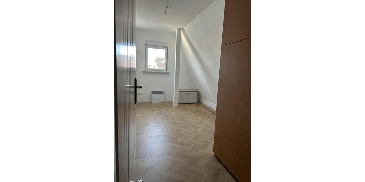 Dachgeschoßwohnung Langen (Hessen) - 2 Zimmer, 41 m&sup2;, 640&euro; | Angebot:26272810