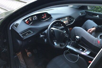 Peugeot 308 158.000 km 6.850 &euro; Friedberg 61169