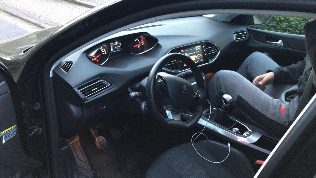 Peugeot 308 158.000 km 6.850 &euro; Friedberg 61169