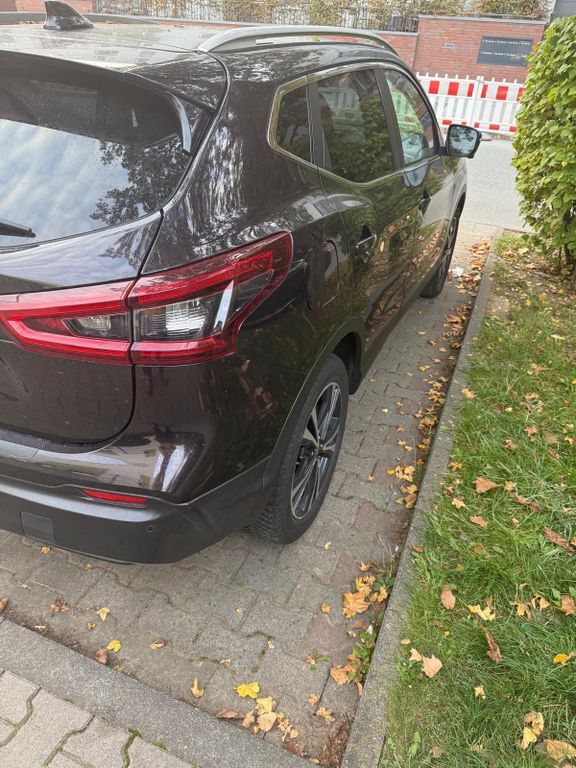 Nissan Qashqai 111.000 km 12.680 € Frankfurt 60386