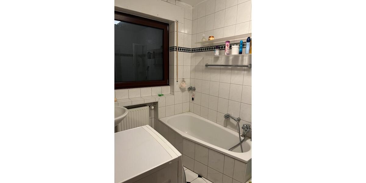 Etagenwohnung Rüsselsheim am Main - 4 Zimmer, 110 m&sup2;, 1.800&euro; | Angebot:25217018