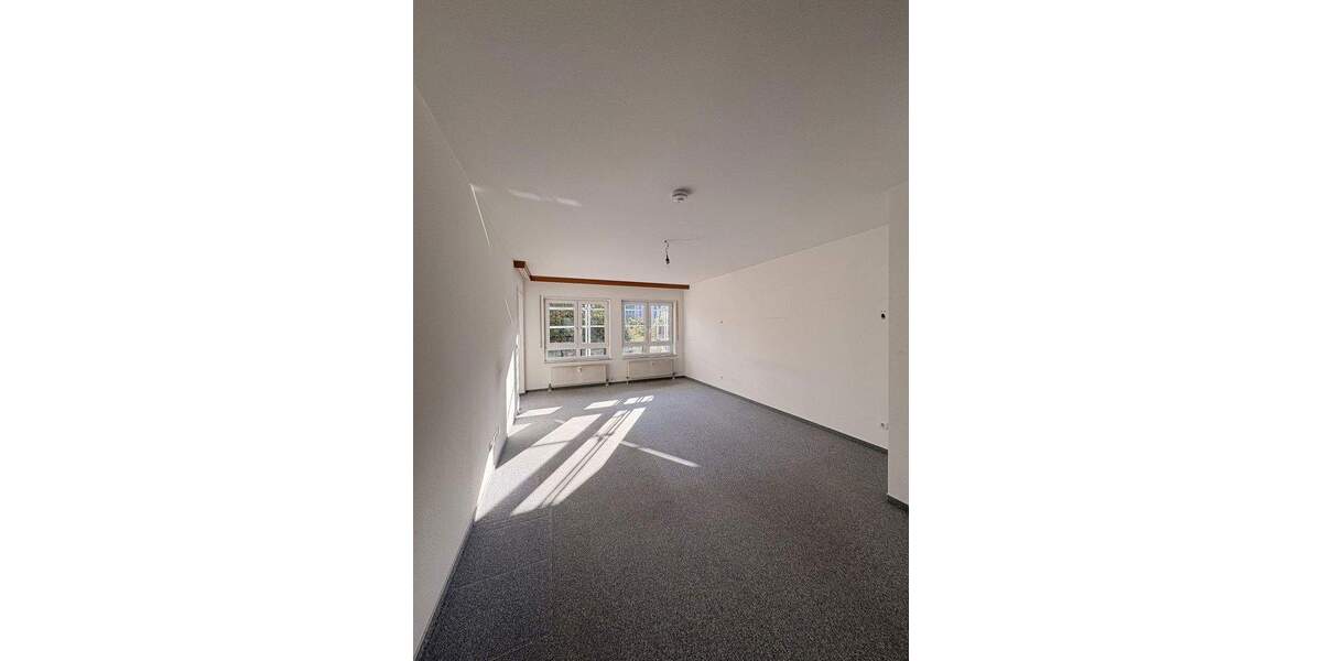 Provisionsfrei | Direkte Mainufernähe: Helle 3-Zi Wohnung mit Balkon im Deutschherrnviertel 3 zimmer