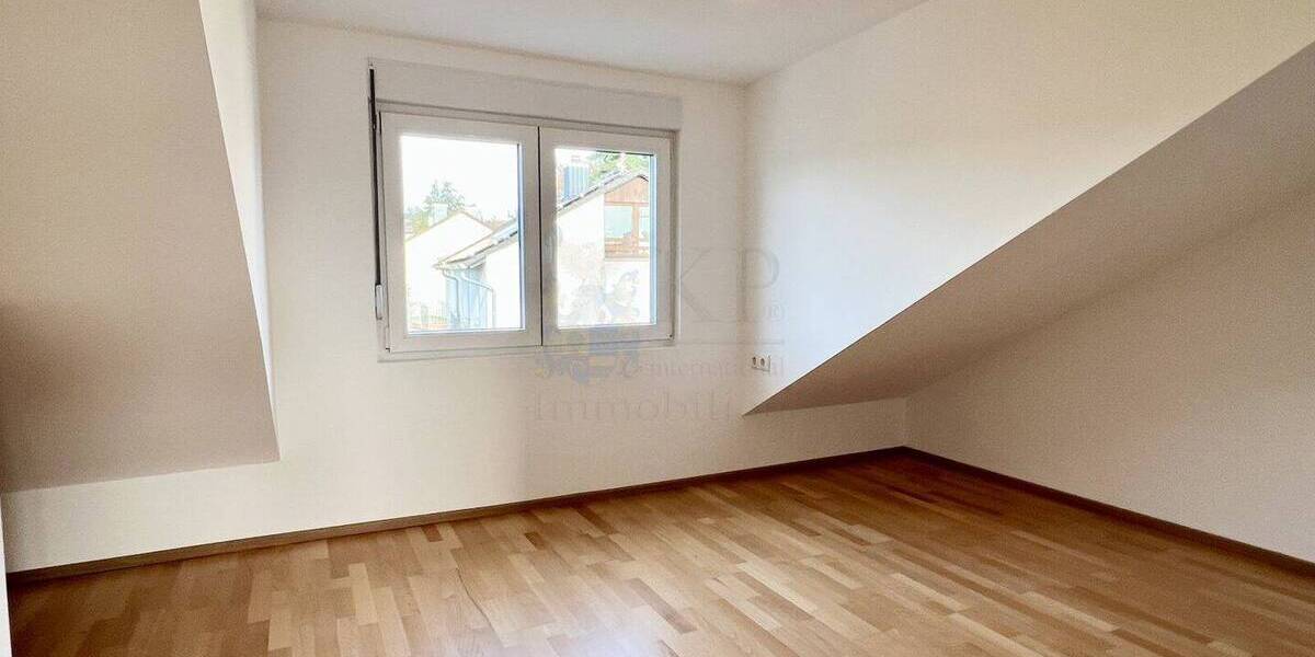 Reihenmittelhaus Hofheim Langenhain - 4 Zimmer, 109 m&sup2;, 589.000&euro; | Angebot:26053309