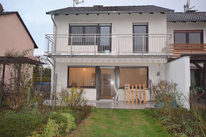 Haus zum Mieten in Eschborn Niederhöchstadt 2.000 € 120 m² 4 zimmer