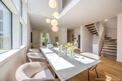 Haus zum Kaufen in Frankfurt am Main 2.850.000 € 286.8 m² 7 zimmer