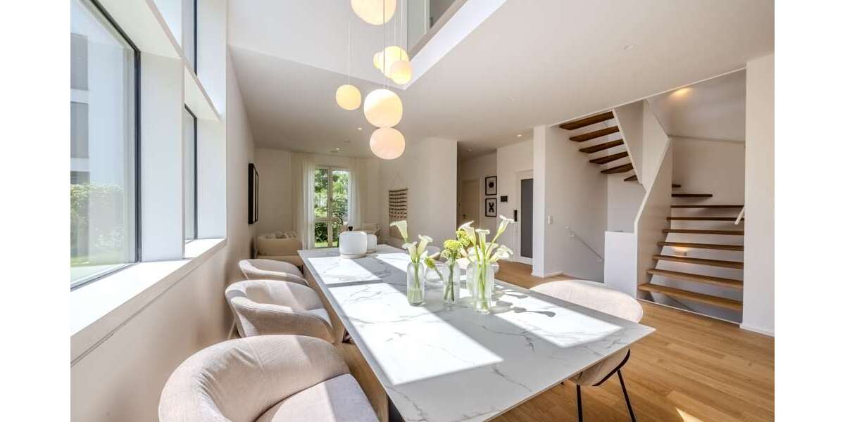 Haus zum Kaufen in Frankfurt am Main 2.850.000 € 286.8 m² 7 zimmer