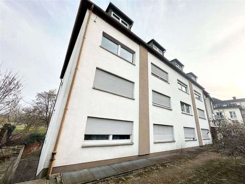 Wohnung zum Kaufen in Frankfurt 125.000 € 25.51 m²