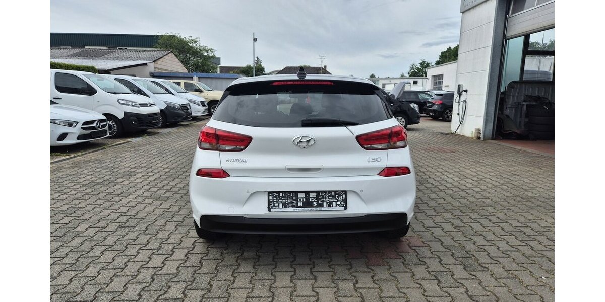 Hyundai i30 Passion +, Rückfahrkamera, Carplay, Navi, Sitz 85.411 km 14.990 &euro; Rodgau 63110