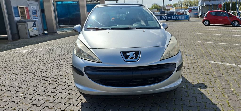 Peugeot 207 141.675 km 2.800 &euro; Langen 63225