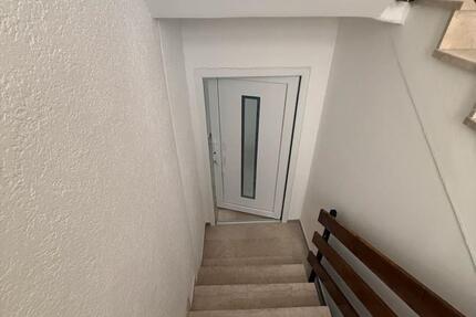 Helle 2-Zimmer-Wohnung mit großem Wohnzimmer & großen Fenstern! zimmer